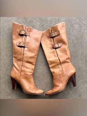 Town & Country Tan Leather Knee-High Boots Leather Vintage